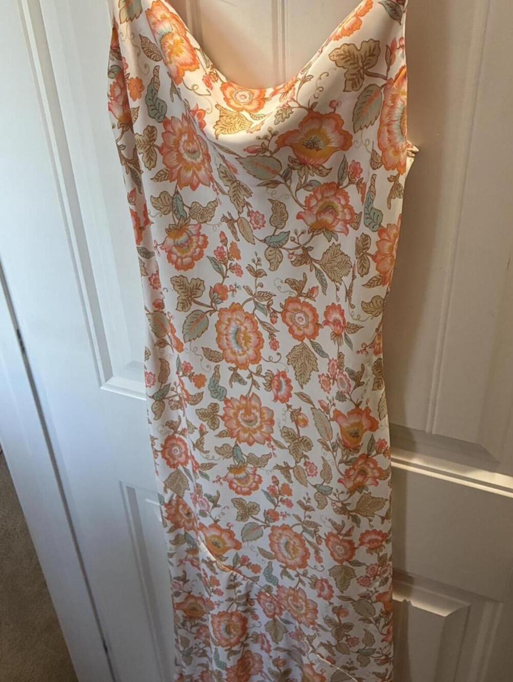 Forever 21 Floral Sleeveless Midi Dress, Silky Material Size Medium